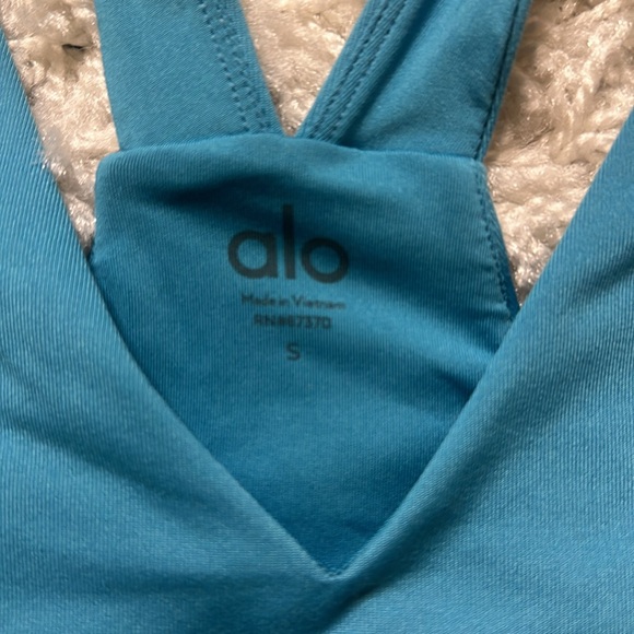 Alo Airbrush Real Bra Tank In blue splash size small - Picture 6 of 9